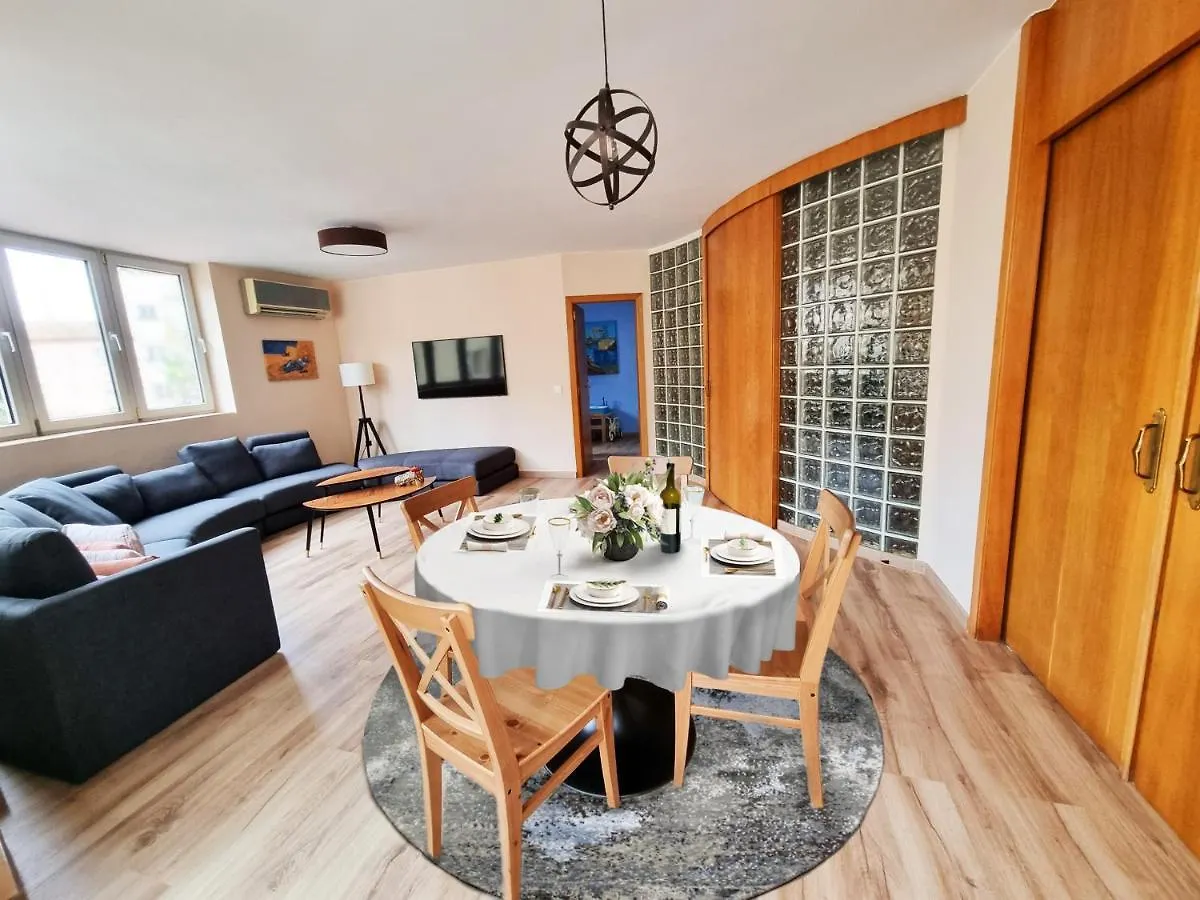 בלאנס Central Mayor Apartment 0*,
